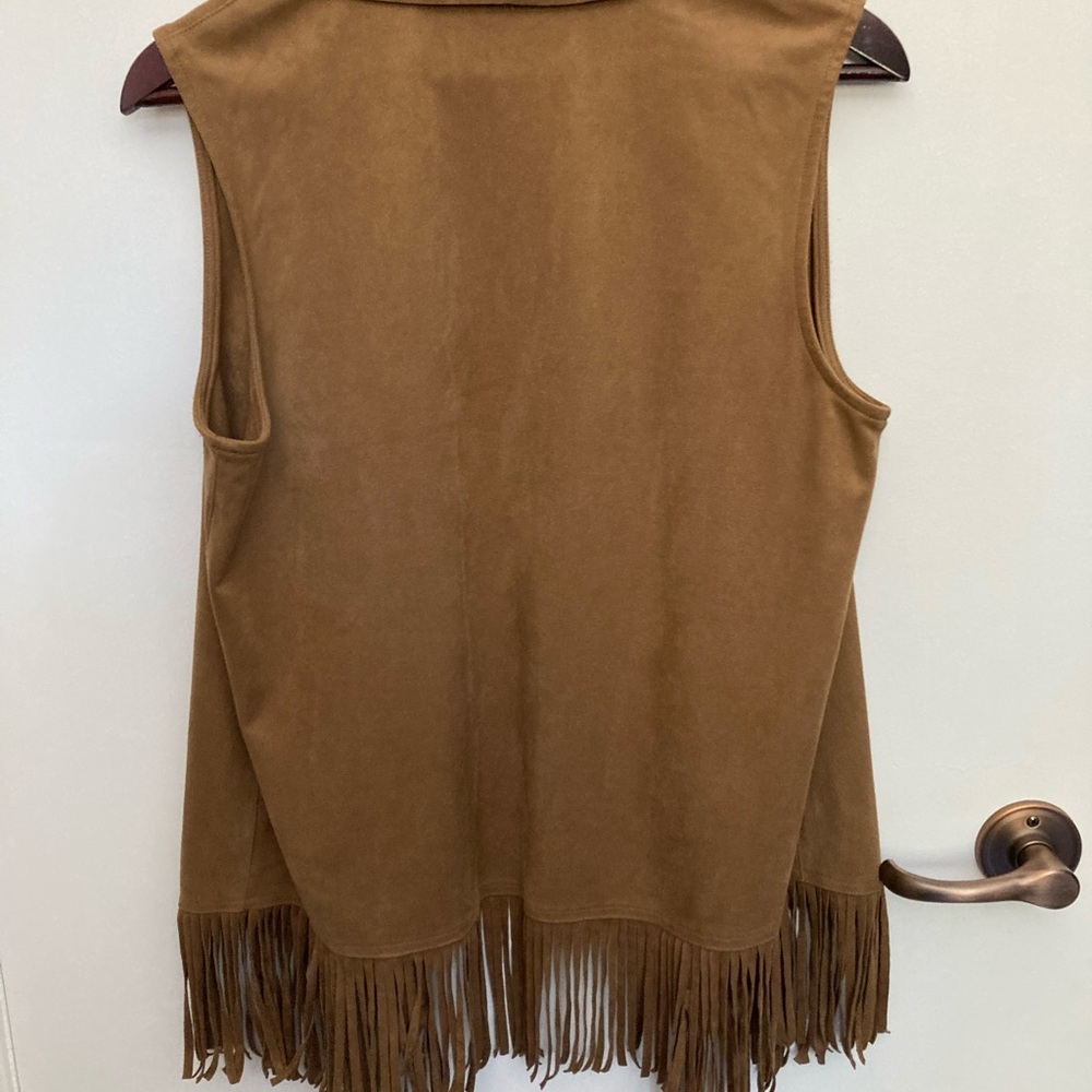 Fringed Vest - Picture 2 of 3